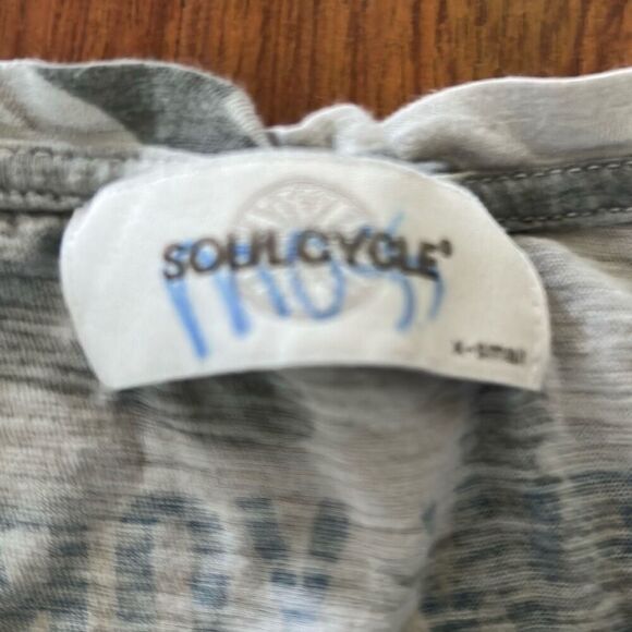 Soul Cycle lightweight camo tank top gray T-shirt size xs - Picture 3 of 4